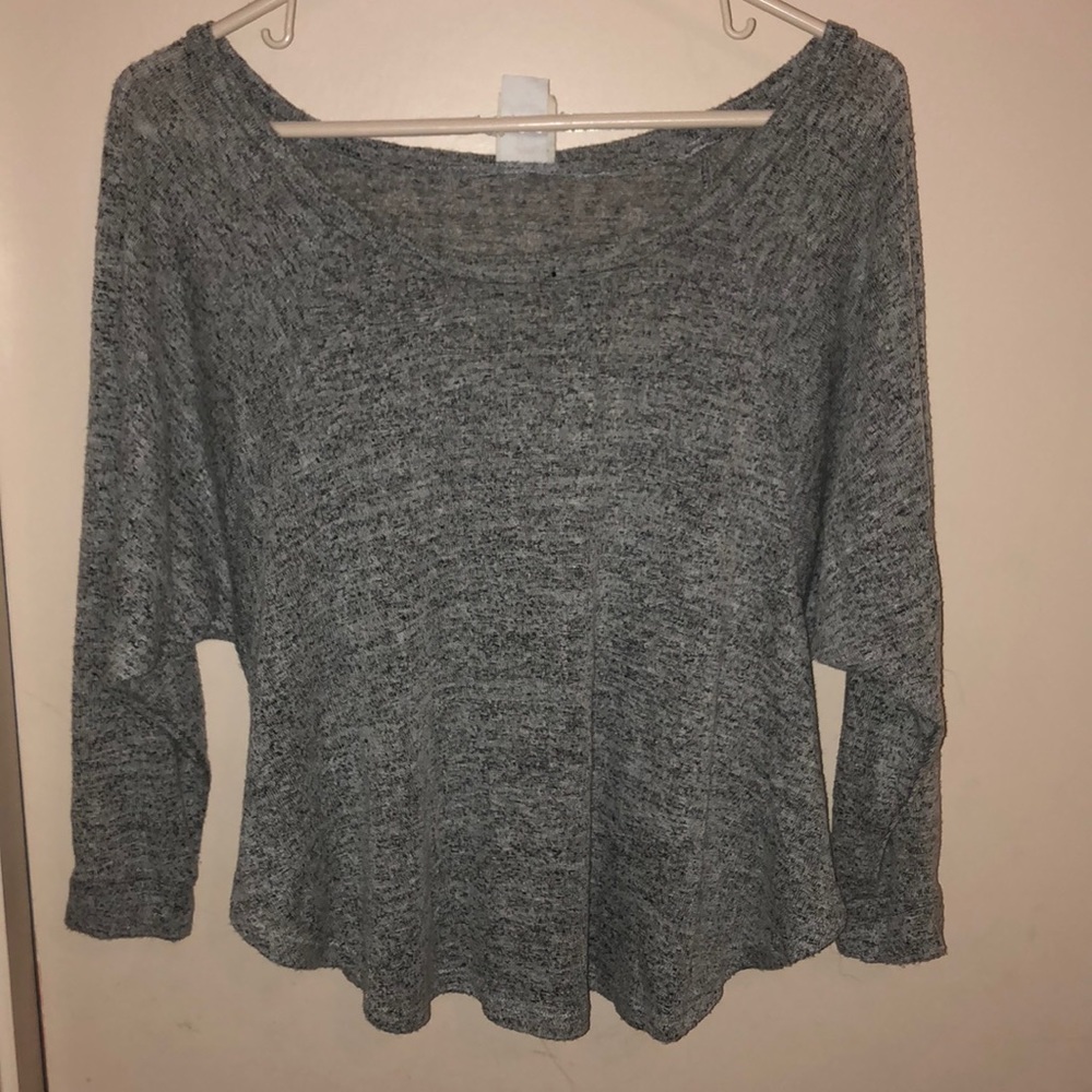 Grey crop top mid arm sweater.